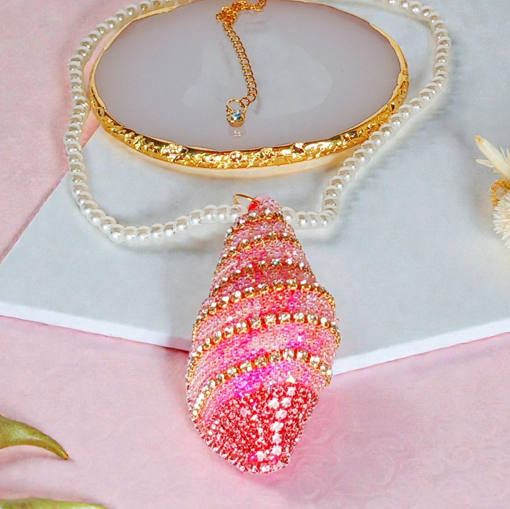 Chunky Pink Conch Shell Charm Beaded Pearl Necklace Earth Art Oceancore Seaside